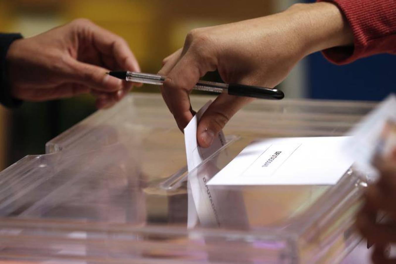 Fotos de la jornada electoral, candidatos y anécdotas en las votaciones de las elecciones generales 28A