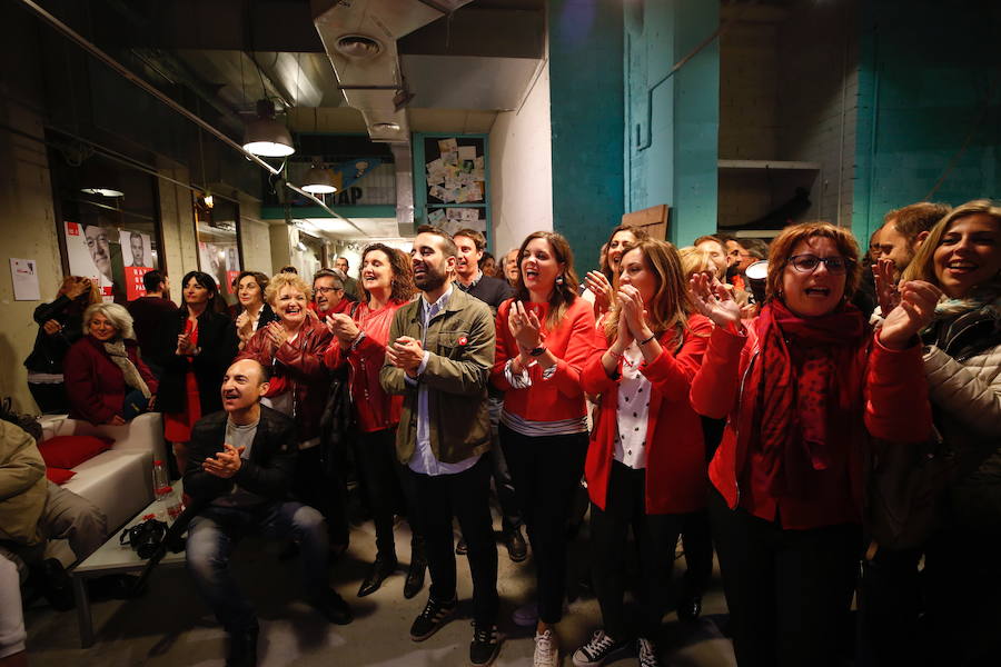 Fotos: Así espera el PSPV los resultados de las elecciones del 28A