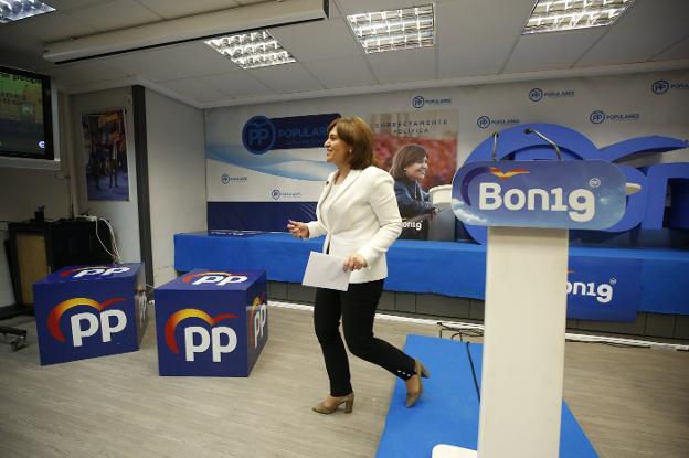 Isabel Bonig tras dar cuenta en la noche electoral de los resultados obtenidos por el PPCV en Les Corts Valencianes. 