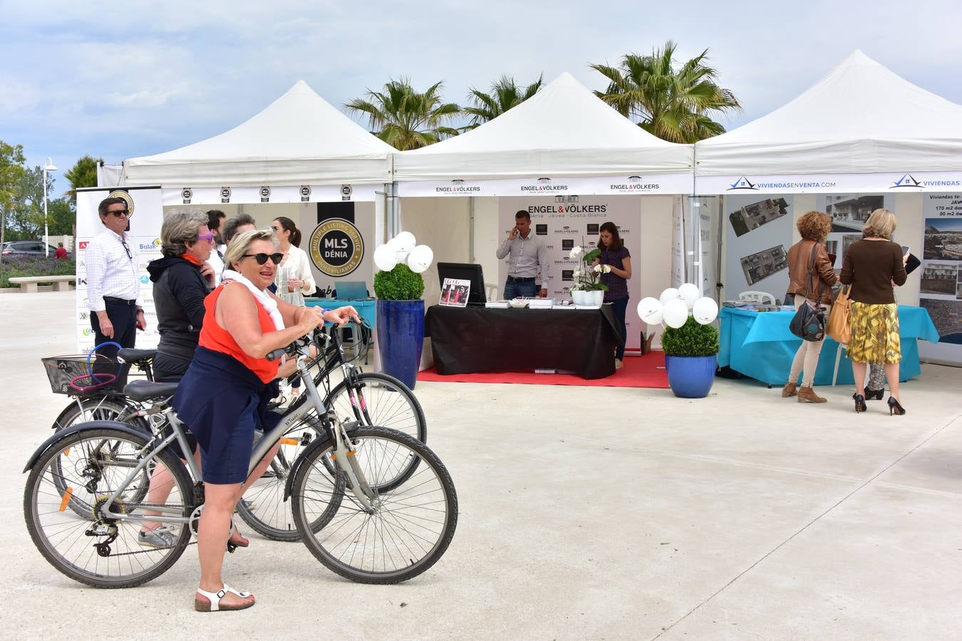 Fotos: La I Feria Inmob Marina Alta abre sus puertas con una buena acogida del público