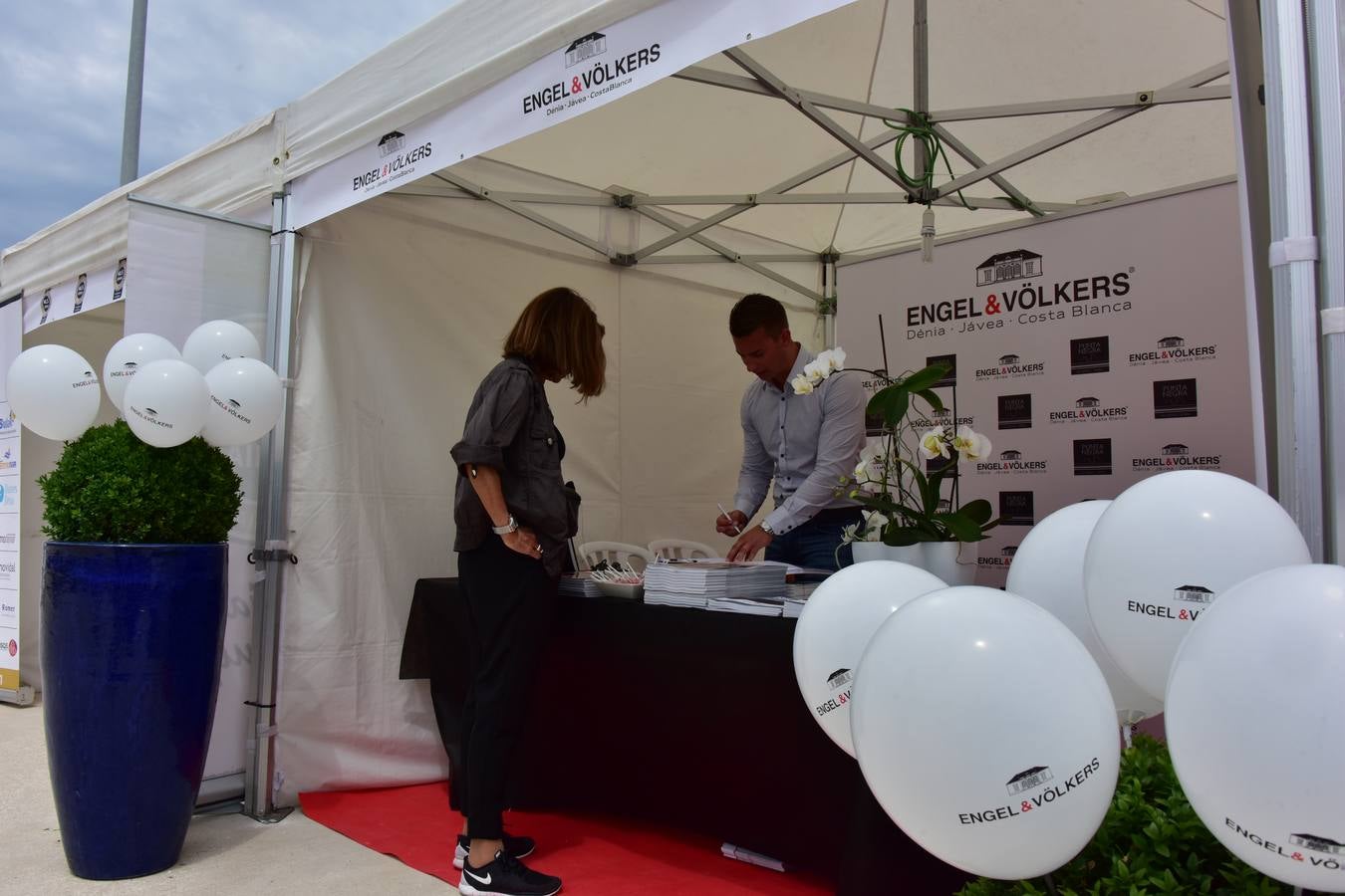 Fotos: La I Feria Inmob Marina Alta abre sus puertas con una buena acogida del público