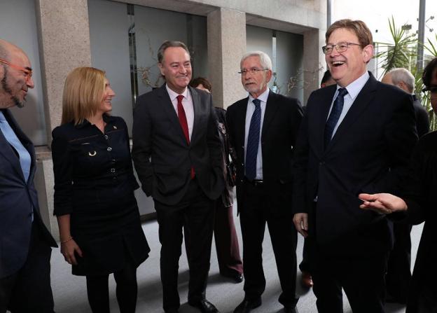 Fabra y Lerma, junto a Puig, en la entrada del Senado. 