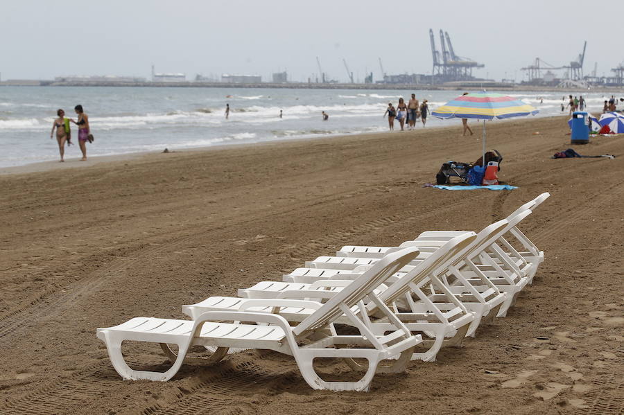 Entre las playas que ya hace años que ondean la bandera azul está la del Cabanyal de Valencia. Una playa urbana que no pierde su encanto. 