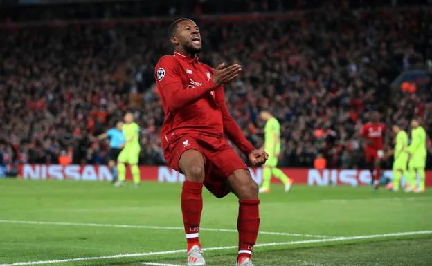 Georginio Wijnaldum celebra su segundo gol al Barça. 