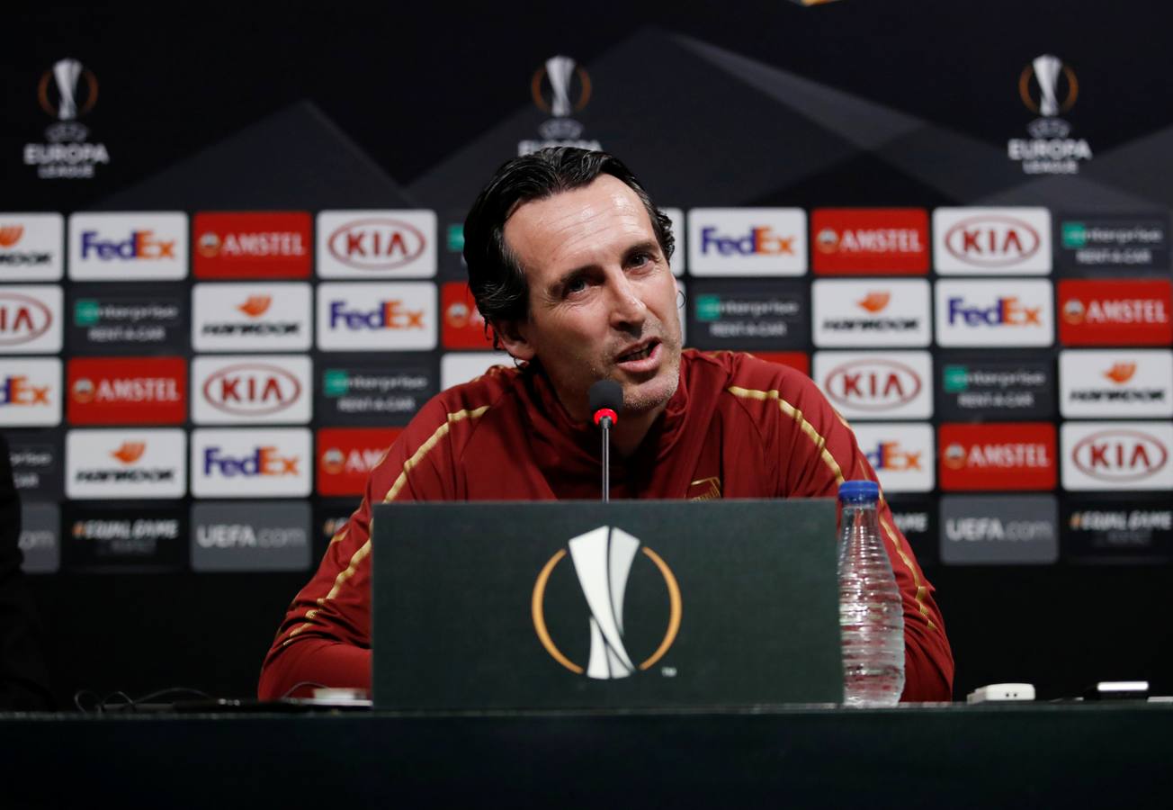 El Arsenal ha aterrizado en Valencia este miércoles y se ha entrenado esta tarde en Mestalla de cara al partido de vuelta de la semifinal de la UEFA Europa League 2018-2019. Marcelino y Gayà por un lado y Unai Emery y Petr Cech por otro han protagonizado las ruedas de prensa previas al choque.