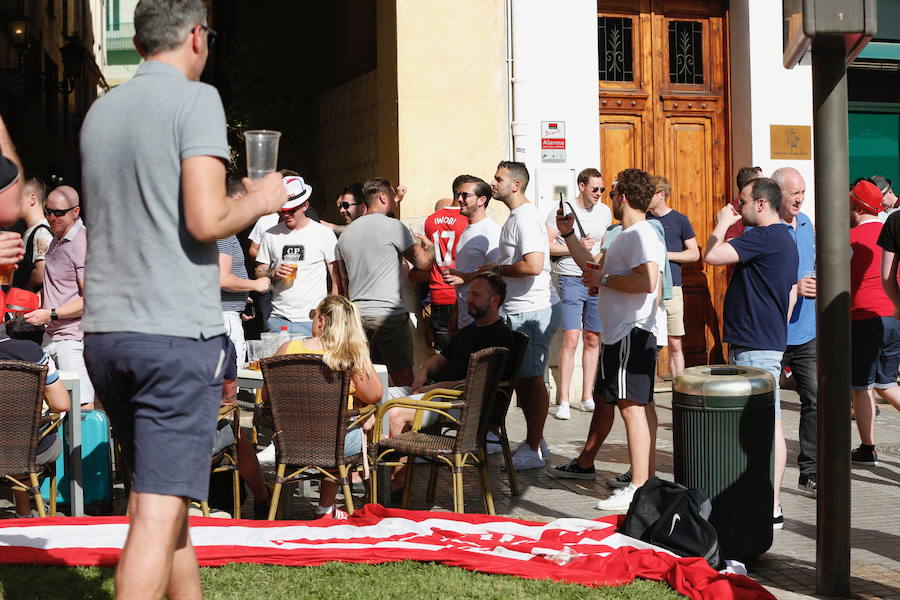 Fotos: Valencia CF-Arsenal: Ambiente previo al partido en Mestalla