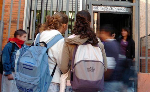 Una 'app' valenciana permite que los alumnos denuncien casos de acoso escolar desde el móvil