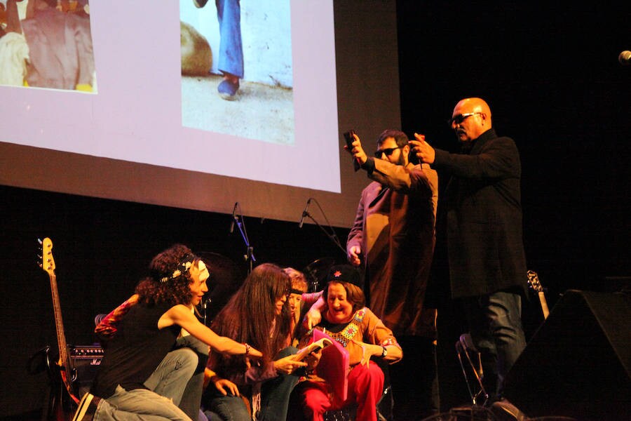 Fotos: Un libro recoge la crónica de 150 años de música en la comarca