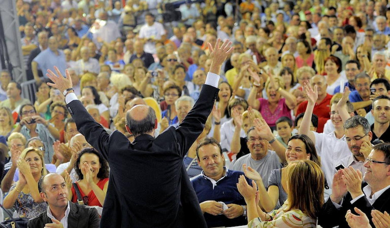 Alfredo Pérez Rubalcaba durante un acto de los socialistas en El Cabanyal (2011).