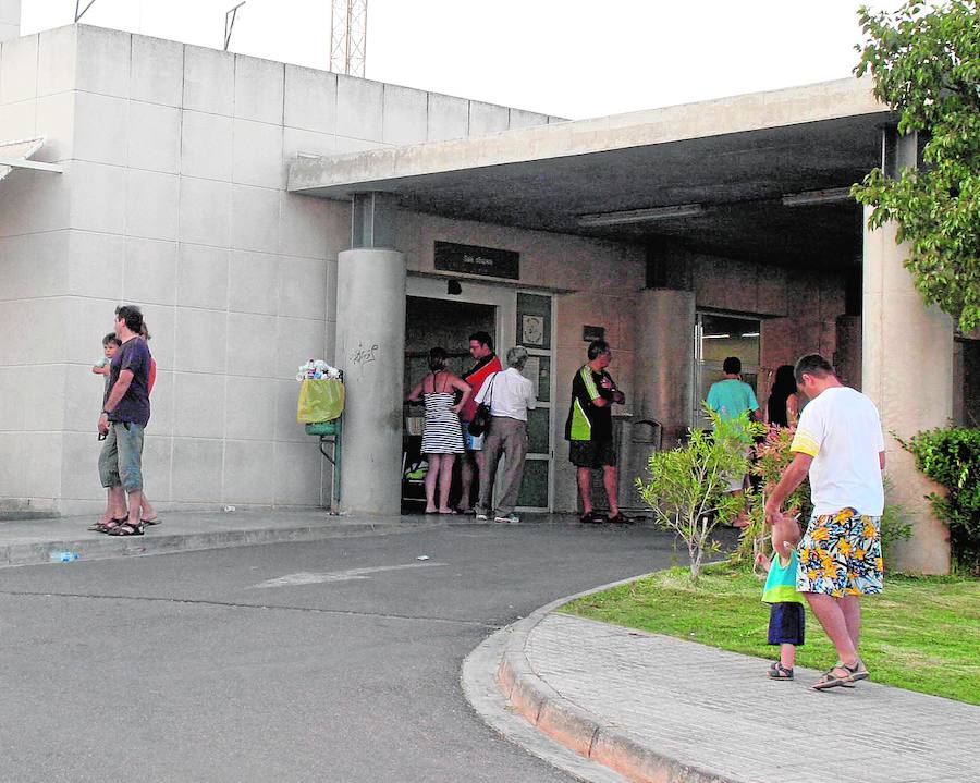 Acceso al servicio de urgencias del Hospital Comarcal de Vinaròs.