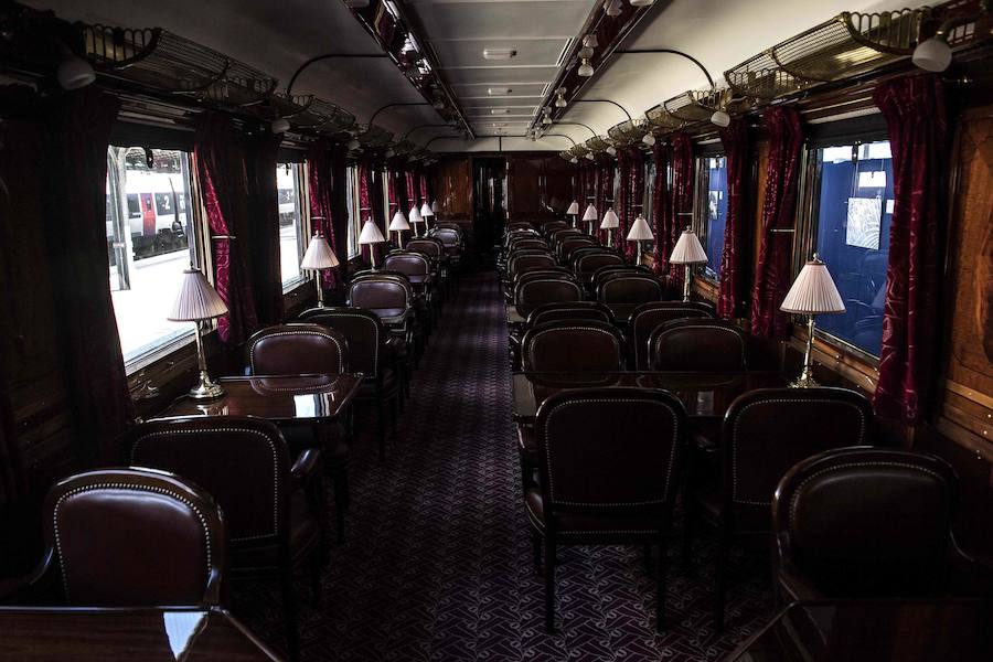 La SNCF compró la marca Orient Express a la Compañía Internacional de Coches-Cama después de que la línea de conexión directa con Estambul dejara de funcionar en 1977. Pero no hizo gran cosa hasta que empezó a comprar los vagones del ilustre tren, en 2011. 