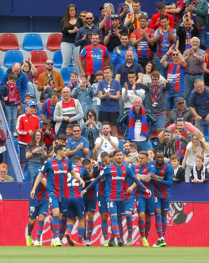 Las mejores fotos del partido de la jornada 38 de LaLiga Santander disputado en el Ciutat de València