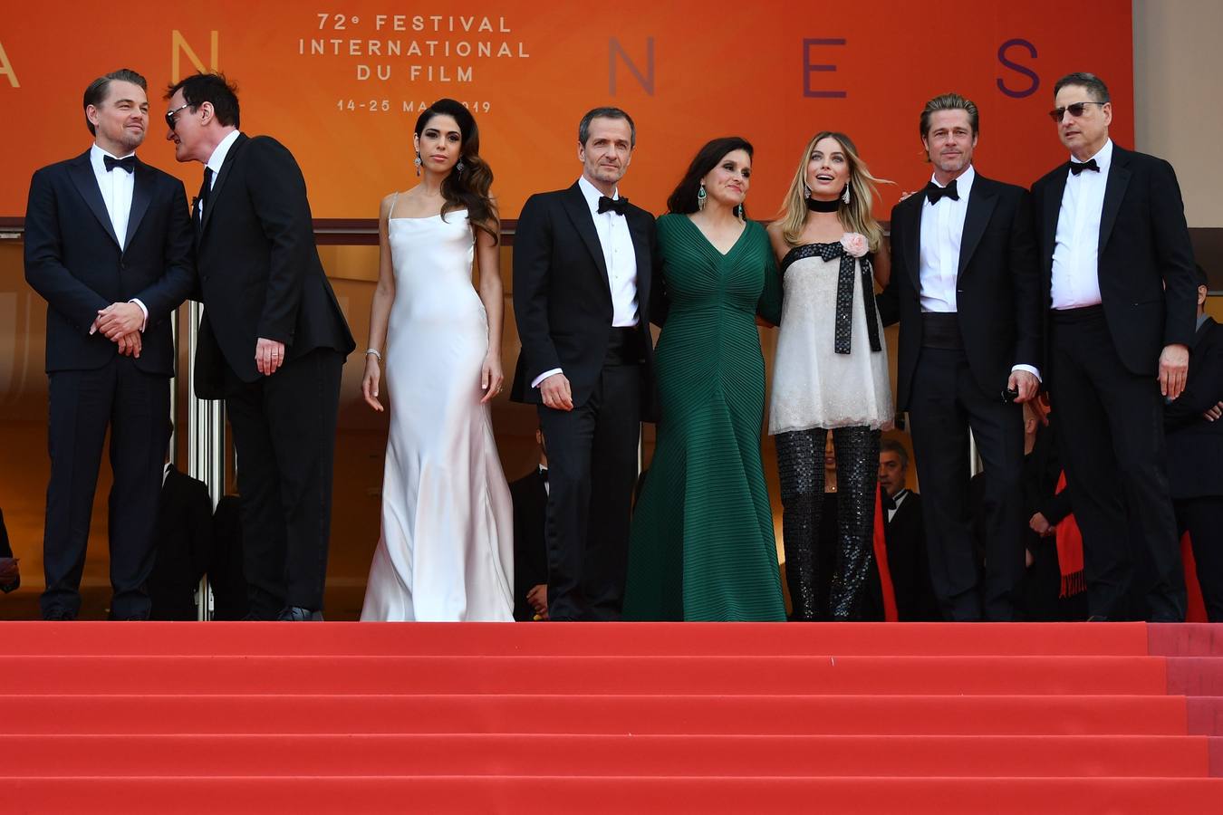 «Érase una vez en... Hollywood», de Quentin Tarantino, era una de las películas más esperadas del Festival de Cannes, y su alfombra roja este martes antes del estreno no decepcionó, con Leonardo DiCaprio y Brad Pitt como dos de los actores más aclamados. Completó el trío Margot Robbie.