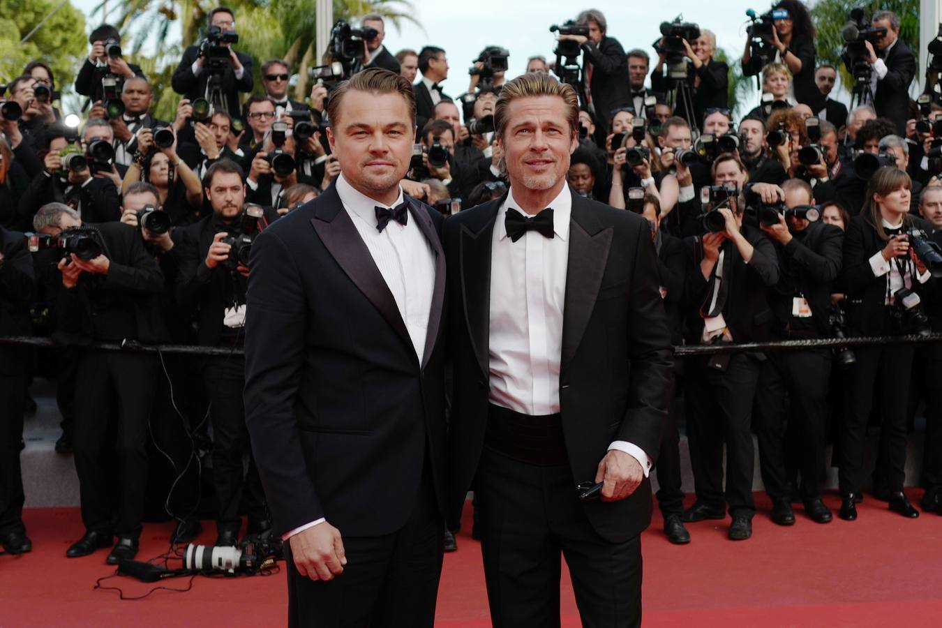 «Érase una vez en... Hollywood», de Quentin Tarantino, era una de las películas más esperadas del Festival de Cannes, y su alfombra roja este martes antes del estreno no decepcionó, con Leonardo DiCaprio y Brad Pitt como dos de los actores más aclamados. Completó el trío Margot Robbie.