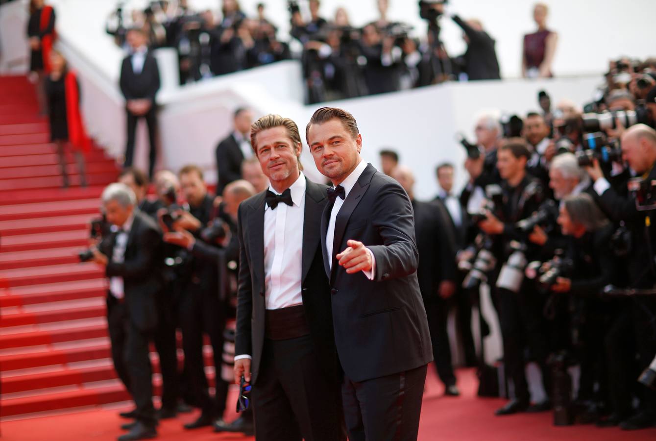 «Érase una vez en... Hollywood», de Quentin Tarantino, era una de las películas más esperadas del Festival de Cannes, y su alfombra roja este martes antes del estreno no decepcionó, con Leonardo DiCaprio y Brad Pitt como dos de los actores más aclamados. Completó el trío Margot Robbie.