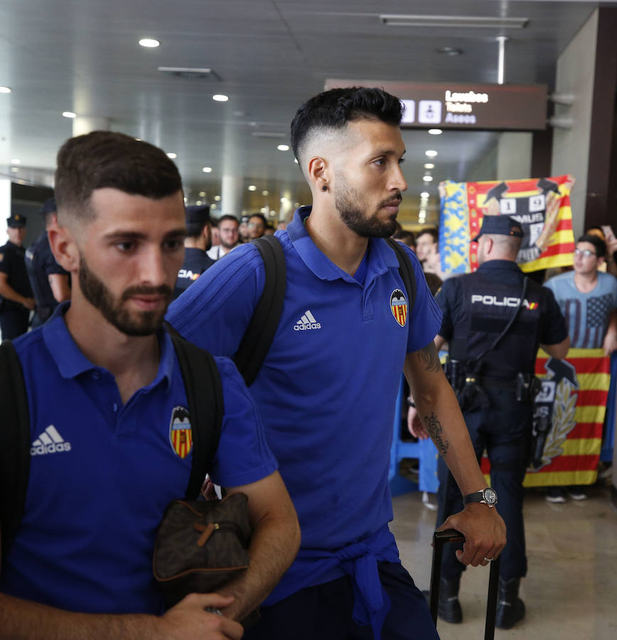 Fotos: Fotos de los primeros aficionados del Valencia CF en Manises