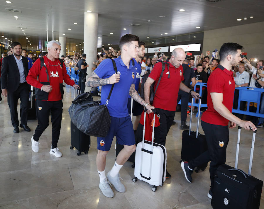 Fotos: Fotos de los primeros aficionados del Valencia CF en Manises