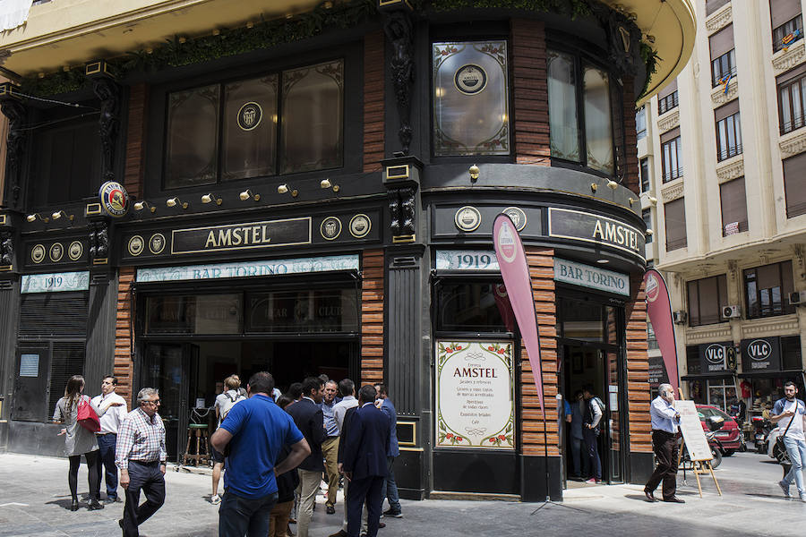 El Valencia CF y Amstel recrean el mítico local de los años 20 donde se fundó el club