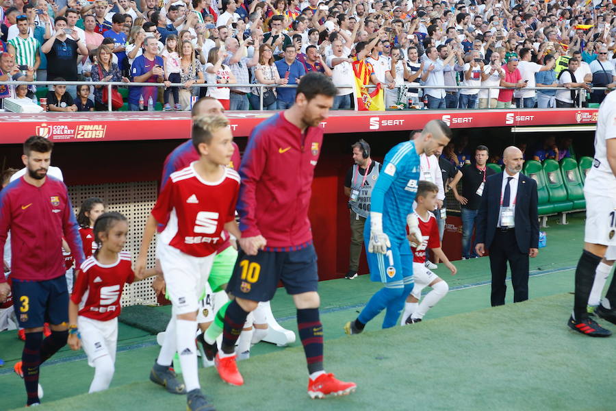 Estas son las mejores fotos del Barcelona-Valencia de Copa disputado en el Benito Villamarín