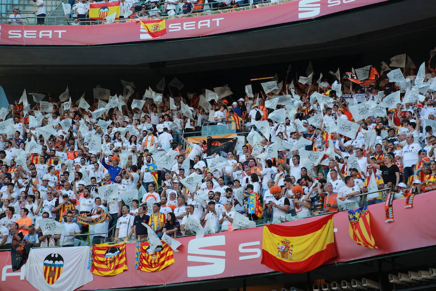 Estas son las mejores fotos del Barcelona-Valencia de Copa disputado en el Benito Villamarín