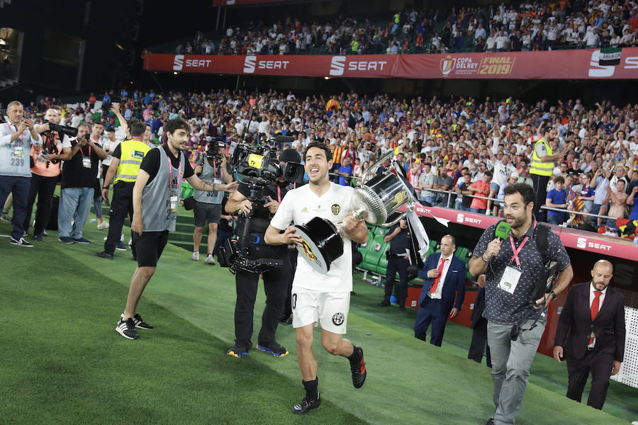 Estas son las mejores fotos del Barcelona-Valencia de Copa disputado en el Benito Villamarín