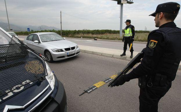 Control de la Policía Nacional en Valencia.