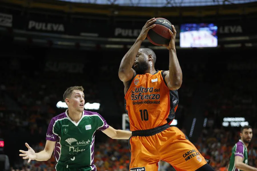 Estas son las fotos que deja el tercer partido de cuartos de final de playoff de Liga Endesa en la Fonteta