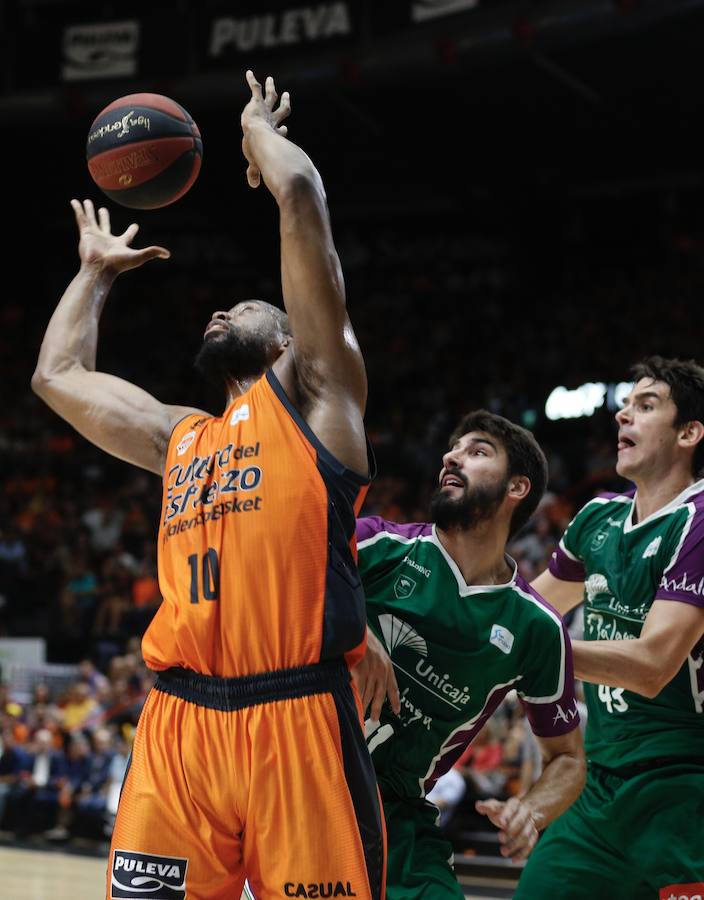 Estas son las fotos que deja el tercer partido de cuartos de final de playoff de Liga Endesa en la Fonteta