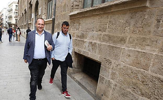 Rubén Martínez Dalmau, líder de Podemos en la Comunitat (izquierda)