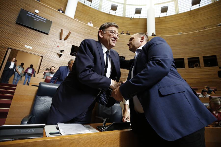 Fotos: Primera sesión de investidura en Les Corts de la X Legislatura