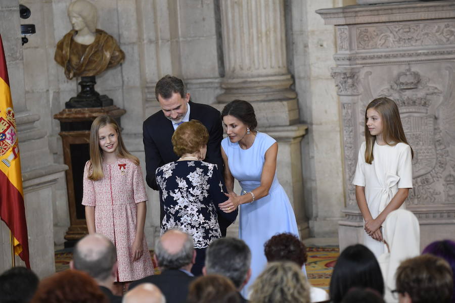 Fotos: Imposición de condecoraciones por el V aniversario del reinado de Felipe VI