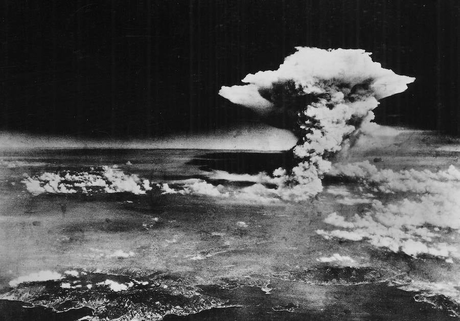 Hiroshima (Japón) | La fotografía muestra la nube atómica que se desplegó tras la explosión. 