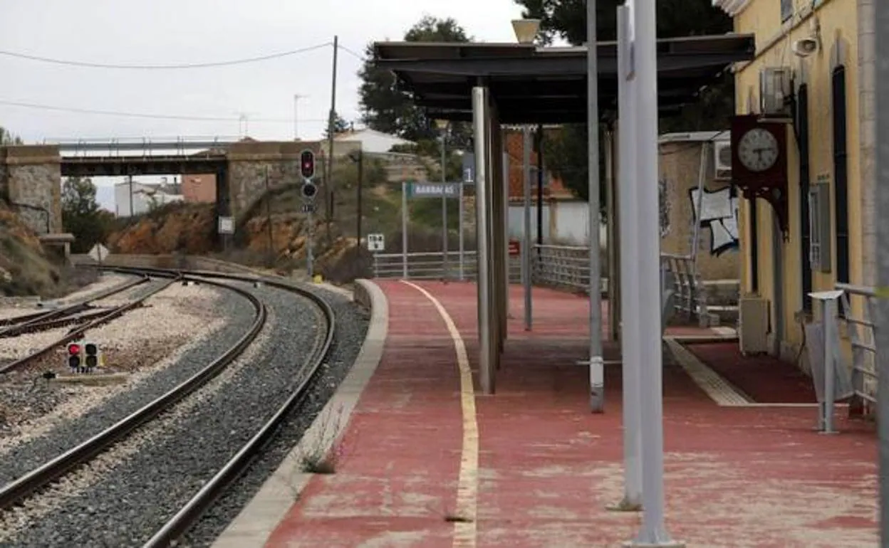 Estación de Barracas por donde pasa la línea Valencia-Zaragoza. 