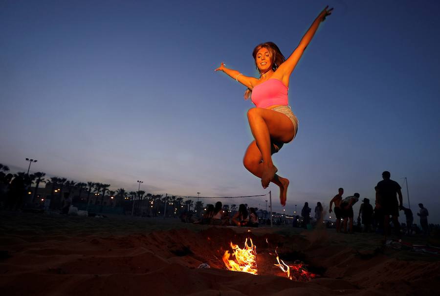 Fotos: El fuego purificador de San Juan