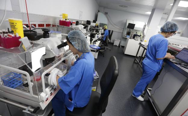 Un laboratorio de tratamientos de fertilidad.