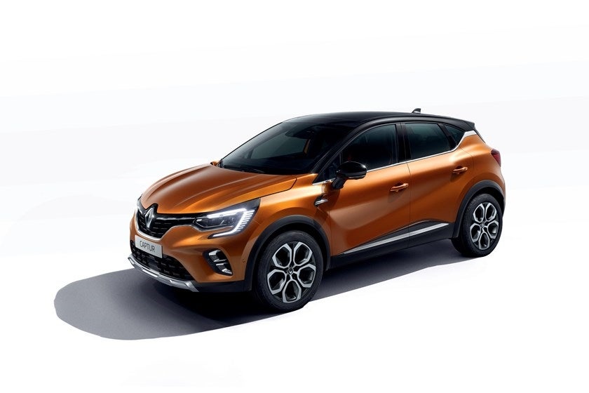 El nuevo Captur adopta la plataforma de la última generación del Clio por lo que gana en espacio interior y maletero. Destaca por un diseño más dinámico y puede equipar las tecnologías más innovadoras como una motorización híbrida enchufable.