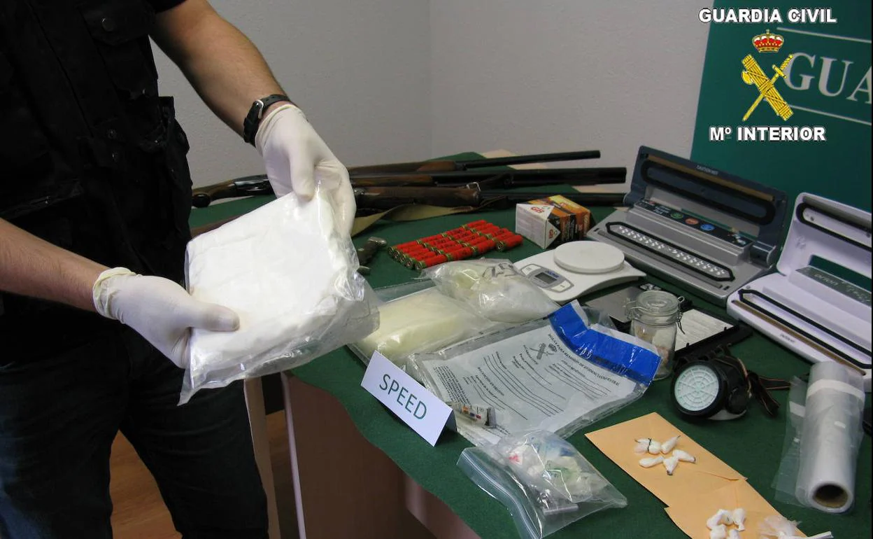 Imagen de archivo de un operativo de la Guardia Civil contra el narcotráfico.
