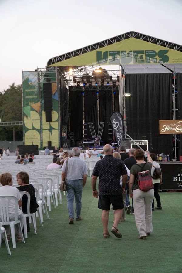Fotos: Ana Belén encandila Valencia en la Feria de Julio