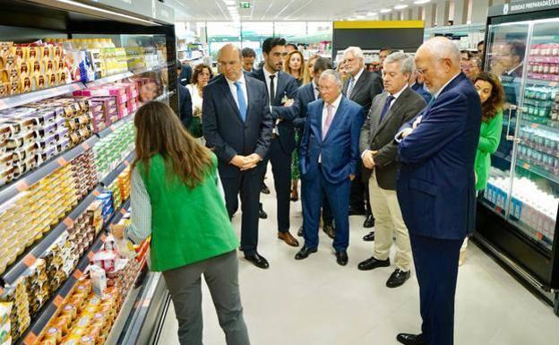 Inauguración del supermercado el pasado martes día 2 de julio. 