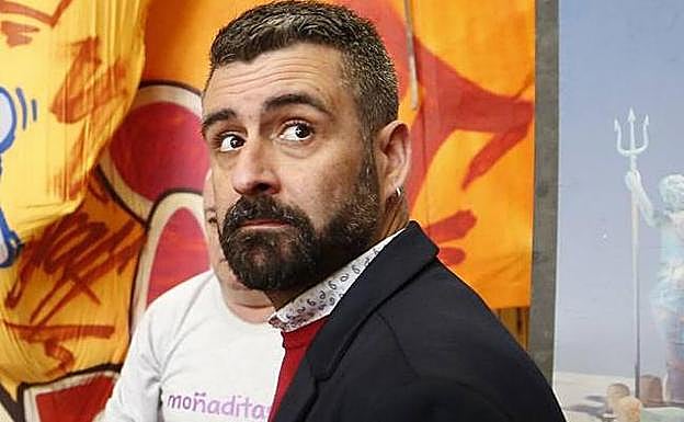 Fuset, en una visita a la falla municipal de 2019.