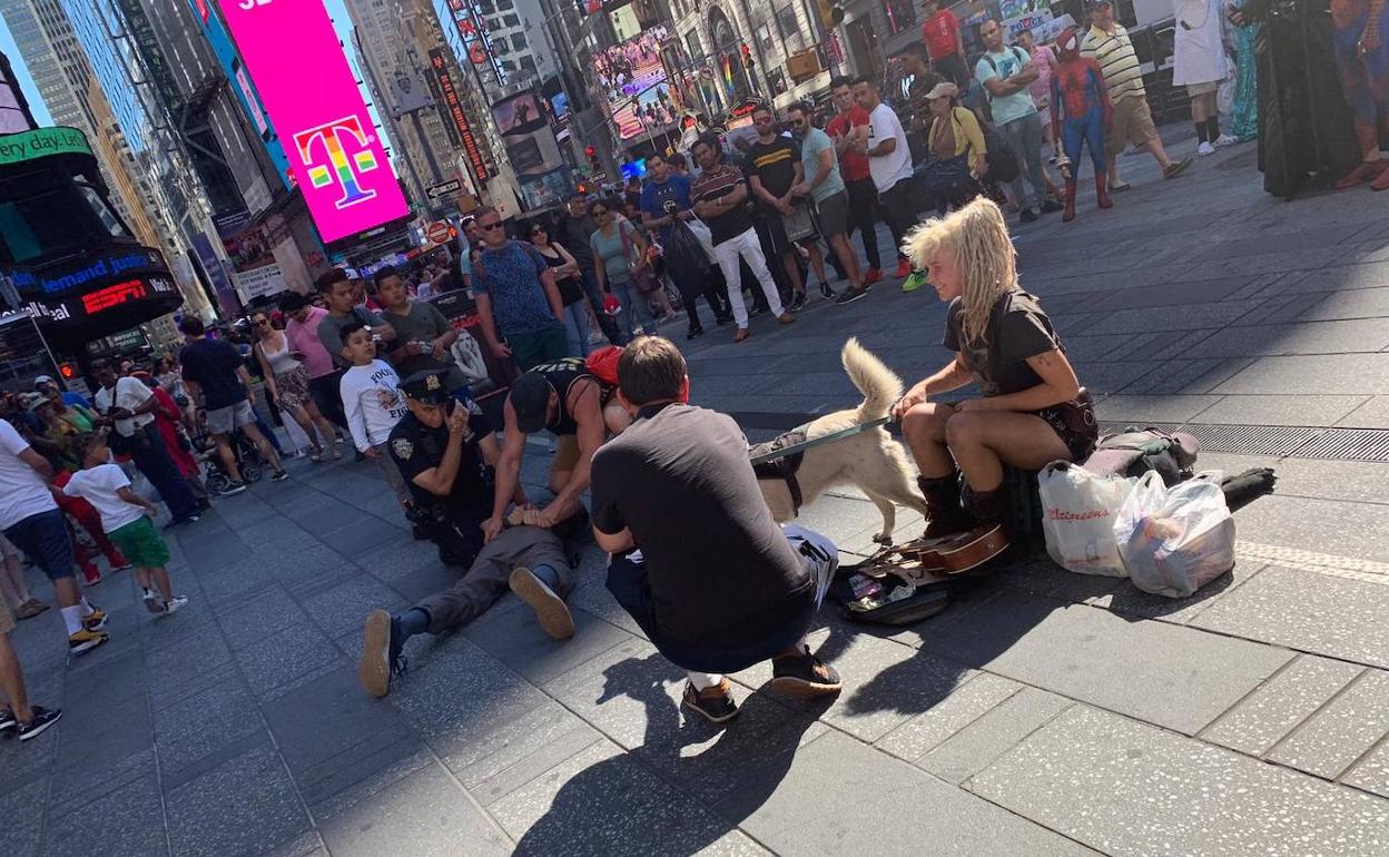 Momento de la detención en Times Square. 