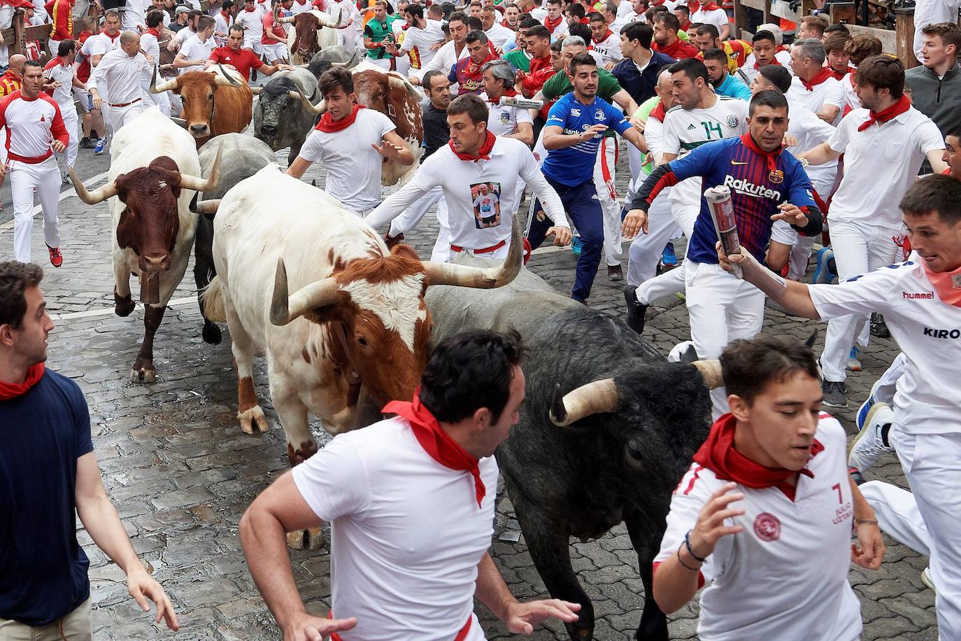 Los toros de José Escolar han recorrido las calles de Pamplona en dos minutos y 13 segundos. Es el encierro más rápido de este año.