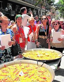 Imagen secundaria 2 - La falla Diana prepara la mejor paella de la Festa Major de Dénia