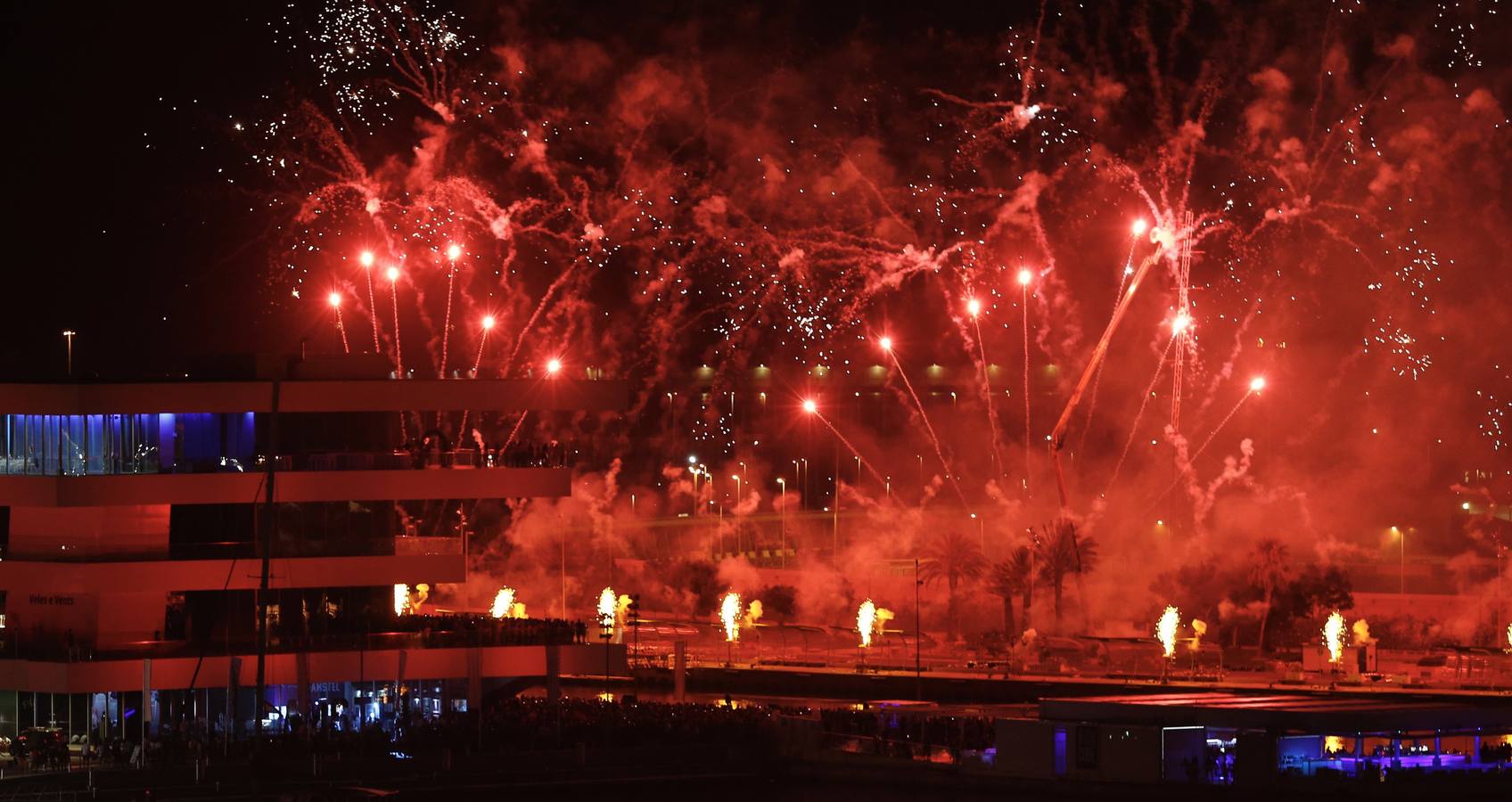 Fotos: Piromusical de Ricardo Caballer en la Nit a la Mar en la Marina de Valencia