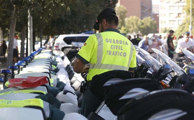 Un guardia civil de Tráfico. 