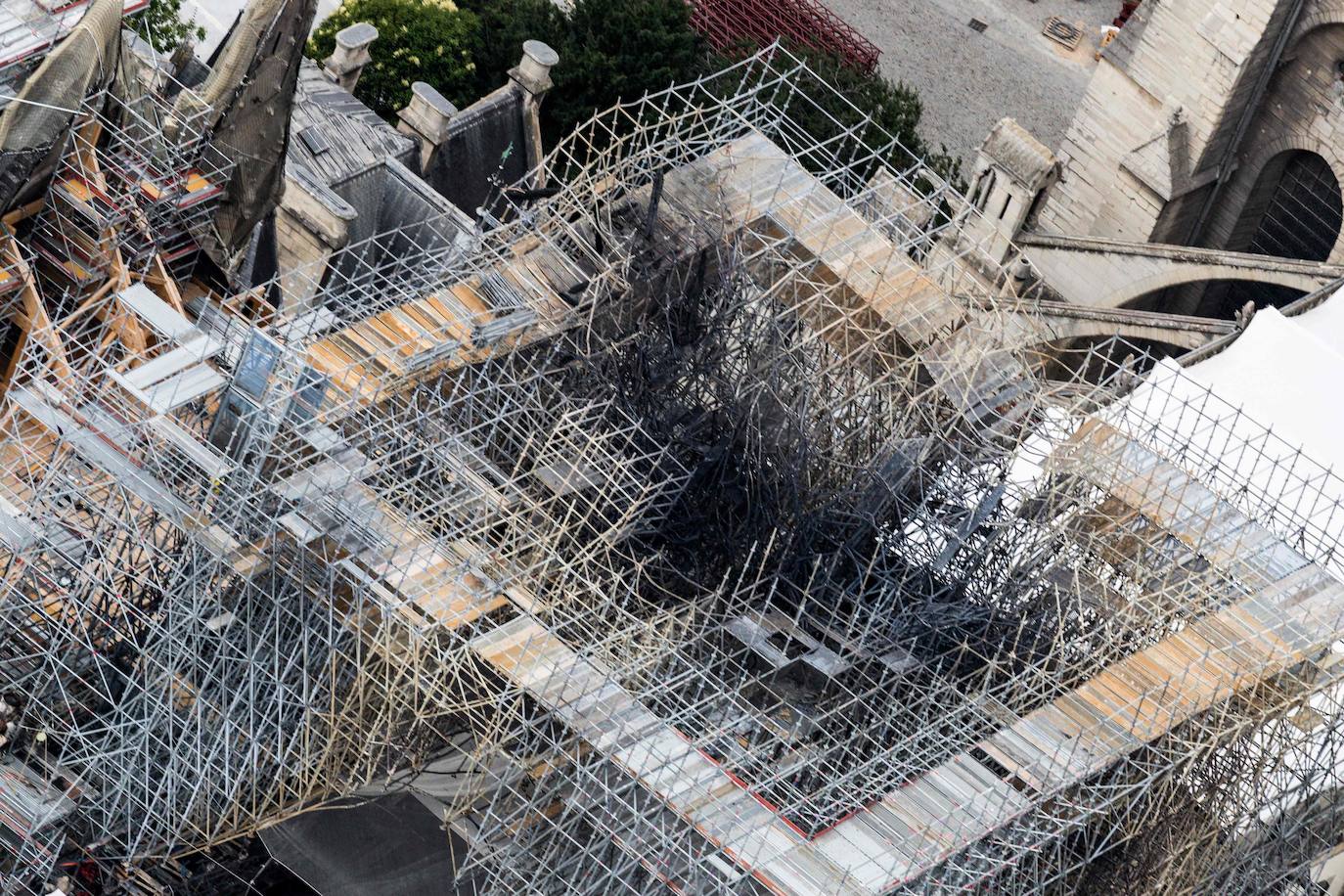 Se hacen públicas las primeras imágenes que muestran el estado actual y los trabajos de restauración de Notre Dame, iniciados meses atrás, tras el incendio que sufrió la catedral el pasado 15 de abril.