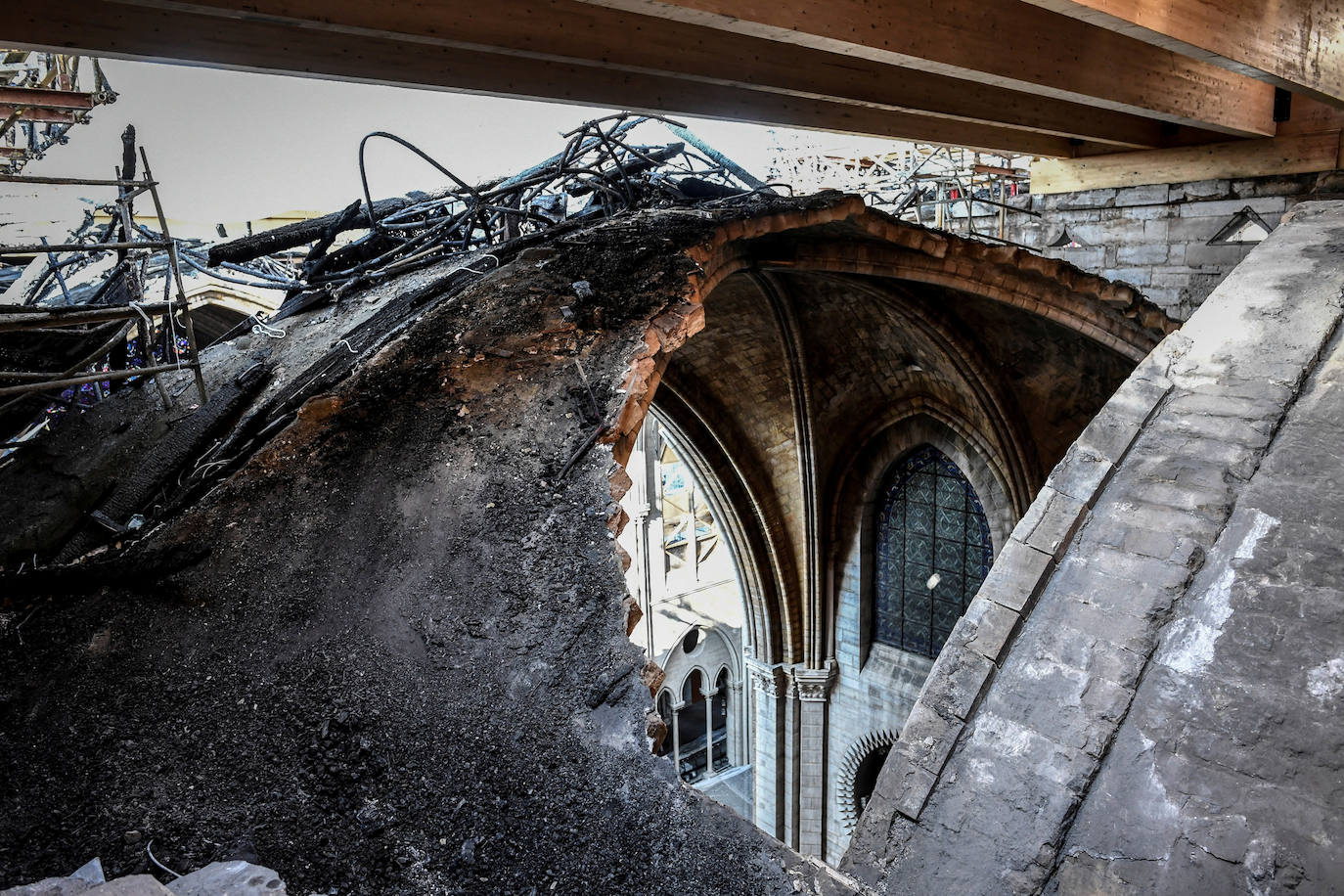 Se hacen públicas las primeras imágenes que muestran el estado actual y los trabajos de restauración de Notre Dame, iniciados meses atrás, tras el incendio que sufrió la catedral el pasado 15 de abril.