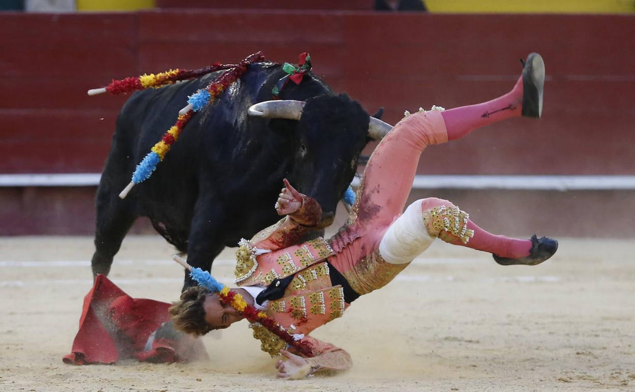 Feria de Julio de Valencia | Susto en la primera novillada de la Feria de Julio