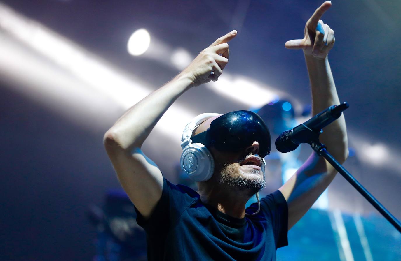 La Casa Azul y Xoel López han puesto punto final este jueves a los Conciertos de Viveros de la Feria de Julio 2019. 