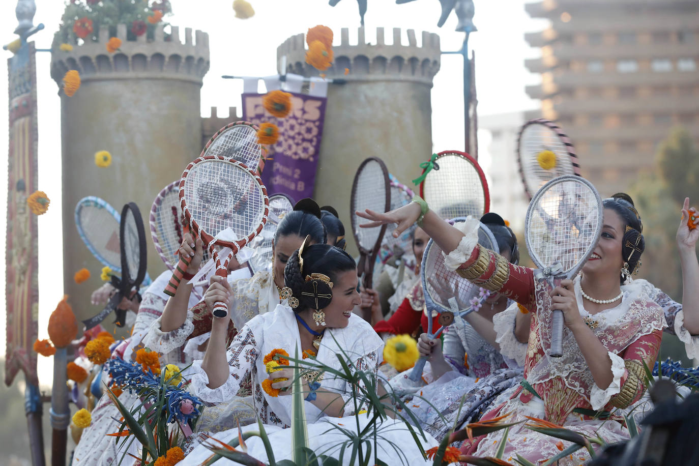 La ciudad despide la Feria de Julio con el más antiguo de sus festejos florales